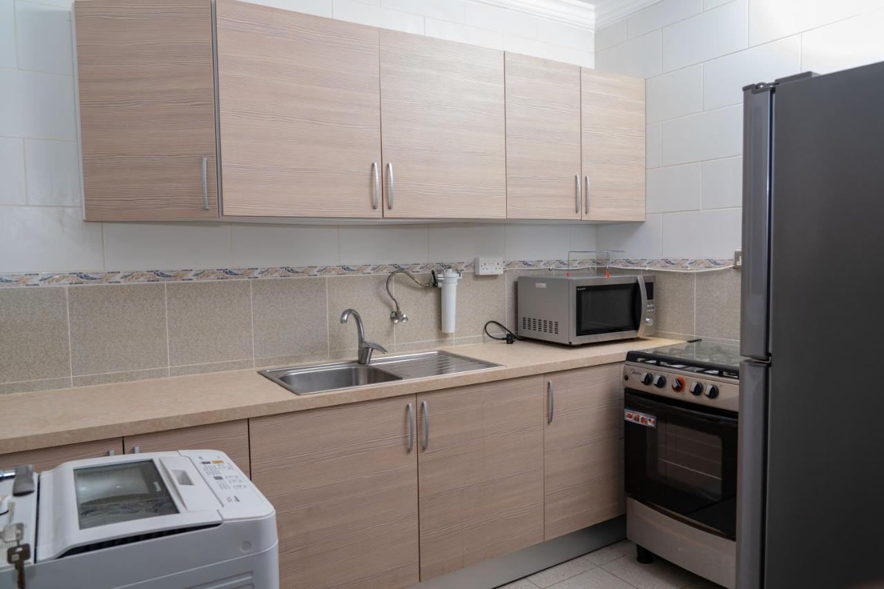 Zodiac Hotel Apartments Fahaheel Kuwait City Exterior photo
