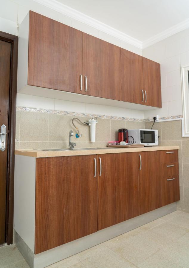 Zodiac Hotel Apartments Fahaheel Kuwait City Exterior photo