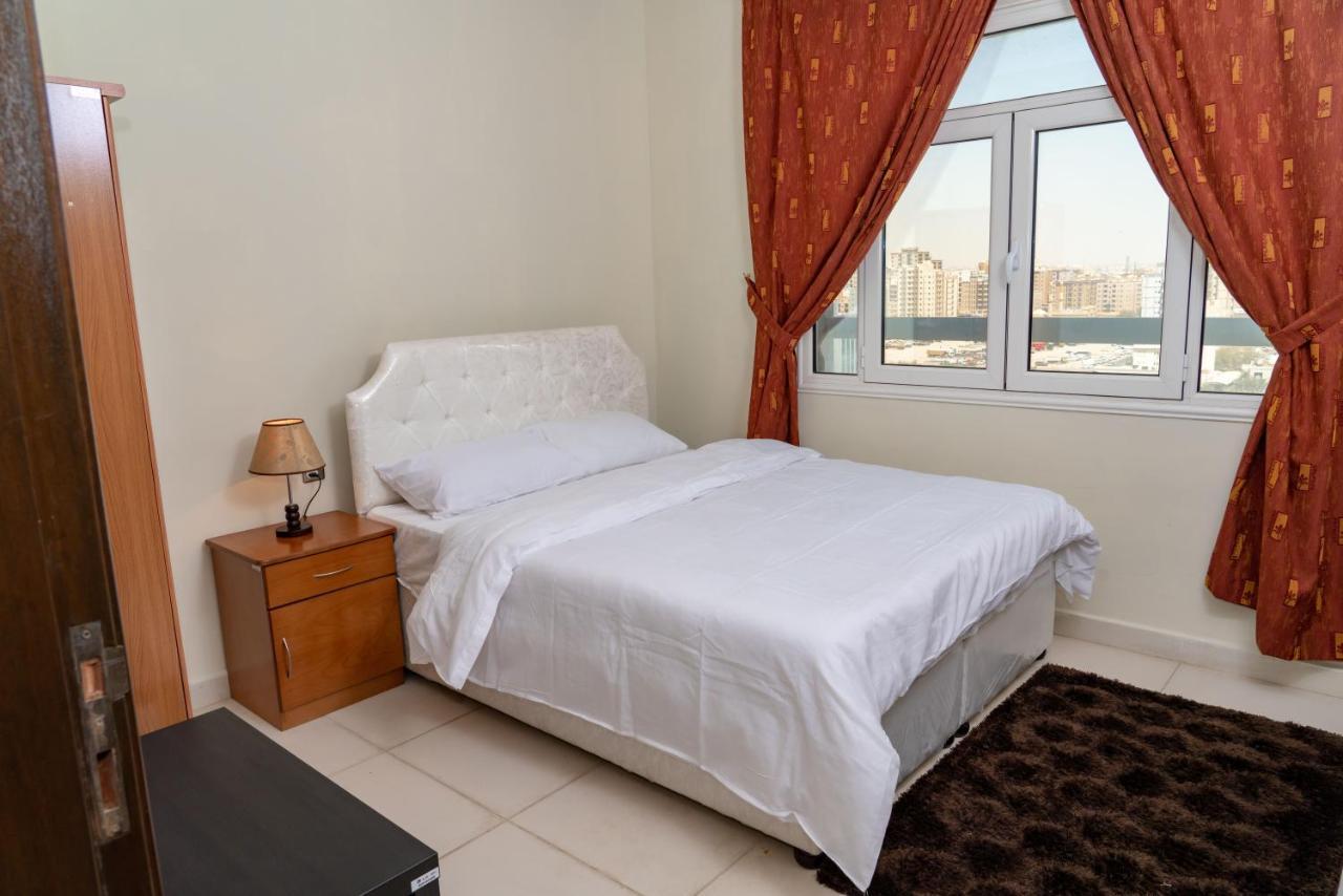 Zodiac Hotel Apartments Fahaheel Kuwait City Exterior photo